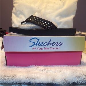 Skechers Black with Silver Rhinestones Flip Flops with Yoga Mat Comfort.  NIB.